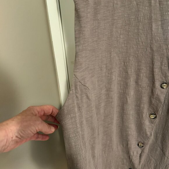 Large to xLarge Long Sleeveless dress. - Picture 7 of 7